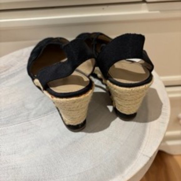 Size 6 Espadrilles - Picture 3 of 4